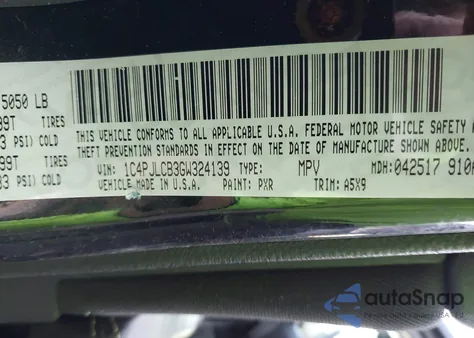 2016 Jeep Cherokee Latitude z USA, uszkodzony, nr VIN 1C4PJLCB3GW324139